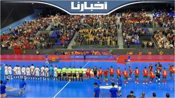 حناجر الجمهور المغربي تصدح بالنشيد الوطني في افتتاح كأس إفريقيا للفوتصال